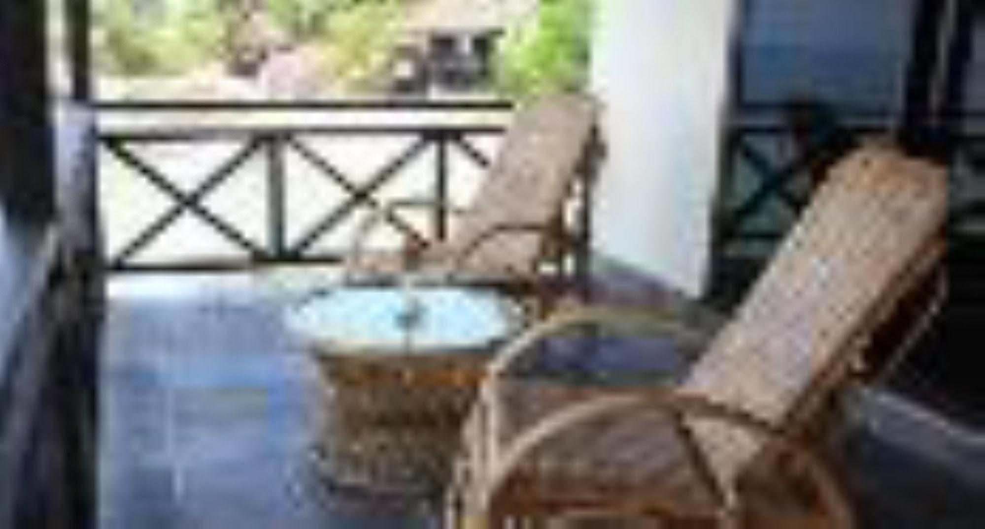 Minang Cove Resort Kampong Mukut Extérieur photo